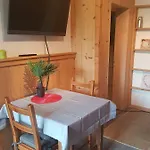 Chaleureux 2 Pieces Avec Terrasse A Apartament *